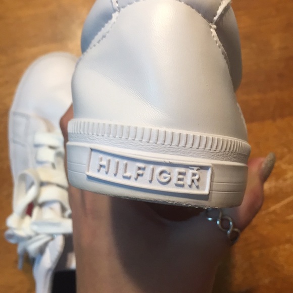 tommy hilfiger shoes - Picture 4 of 6
